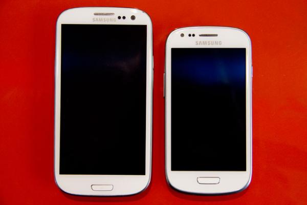 Galaxy S3 и мини-версия (Источник изображения: Baixaki / Tecmundo   )