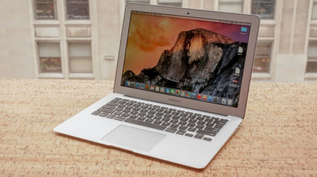 Ранее на этой неделе Bloomberg сообщила, что   Apple   выпустит новый недорогой MacBook и обновленную версию Mac Mini для профессиональных пользователей в конце этого года